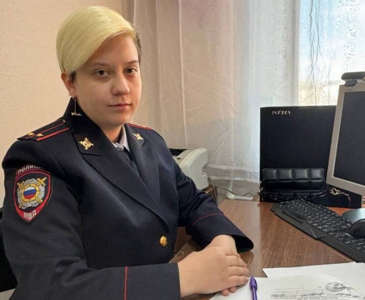 Жительница Челябинска поблагодарила полицейского, оперативно установившего женщину, ударившую её дочь